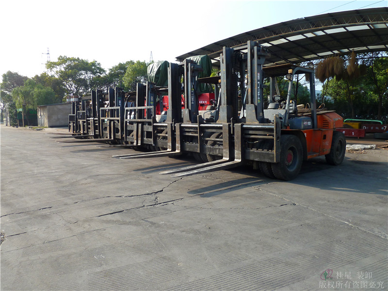 上海桂星裝卸大型叉車