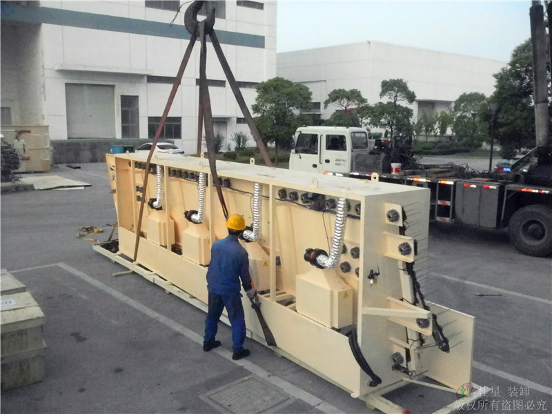 精密設(shè)備高空吊裝