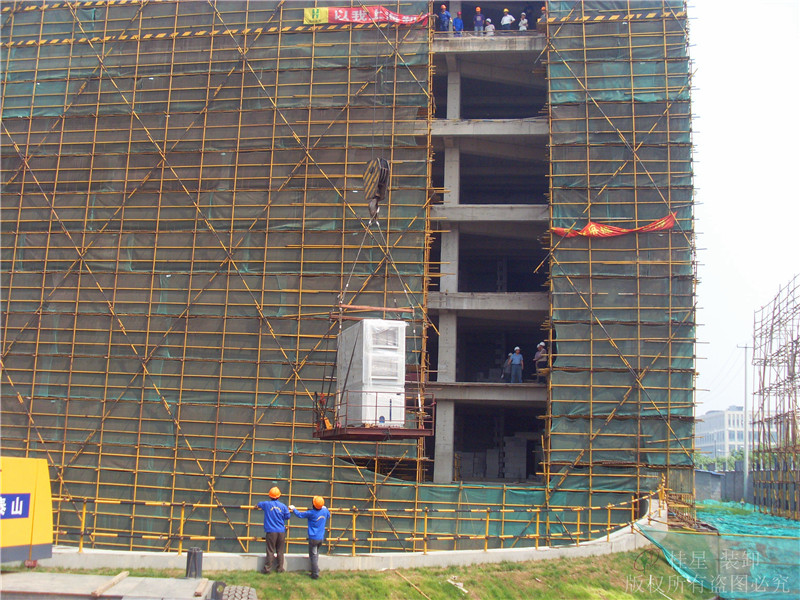 設(shè)備高空吊裝1