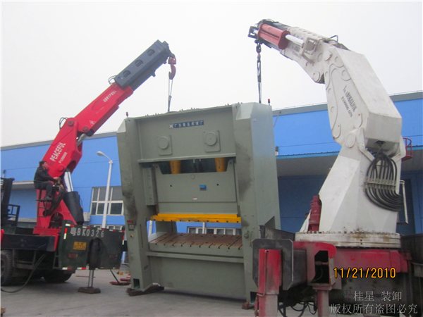 大型設備吊裝 大型設備吊裝