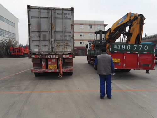集裝箱搬運(yùn)掏箱哪家好？集裝箱吊裝哪家好