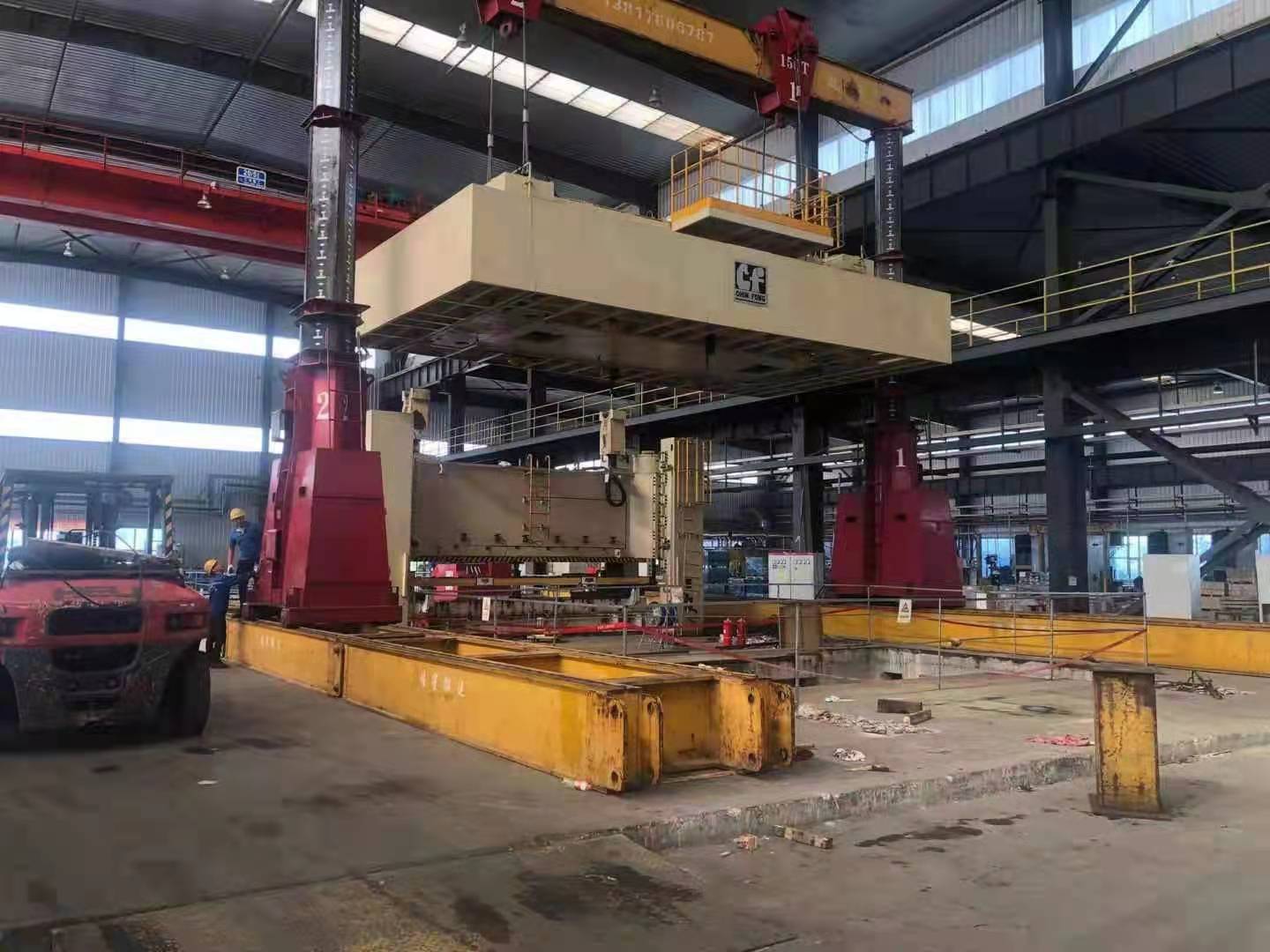 大型設(shè)備吊裝搬運(yùn)
