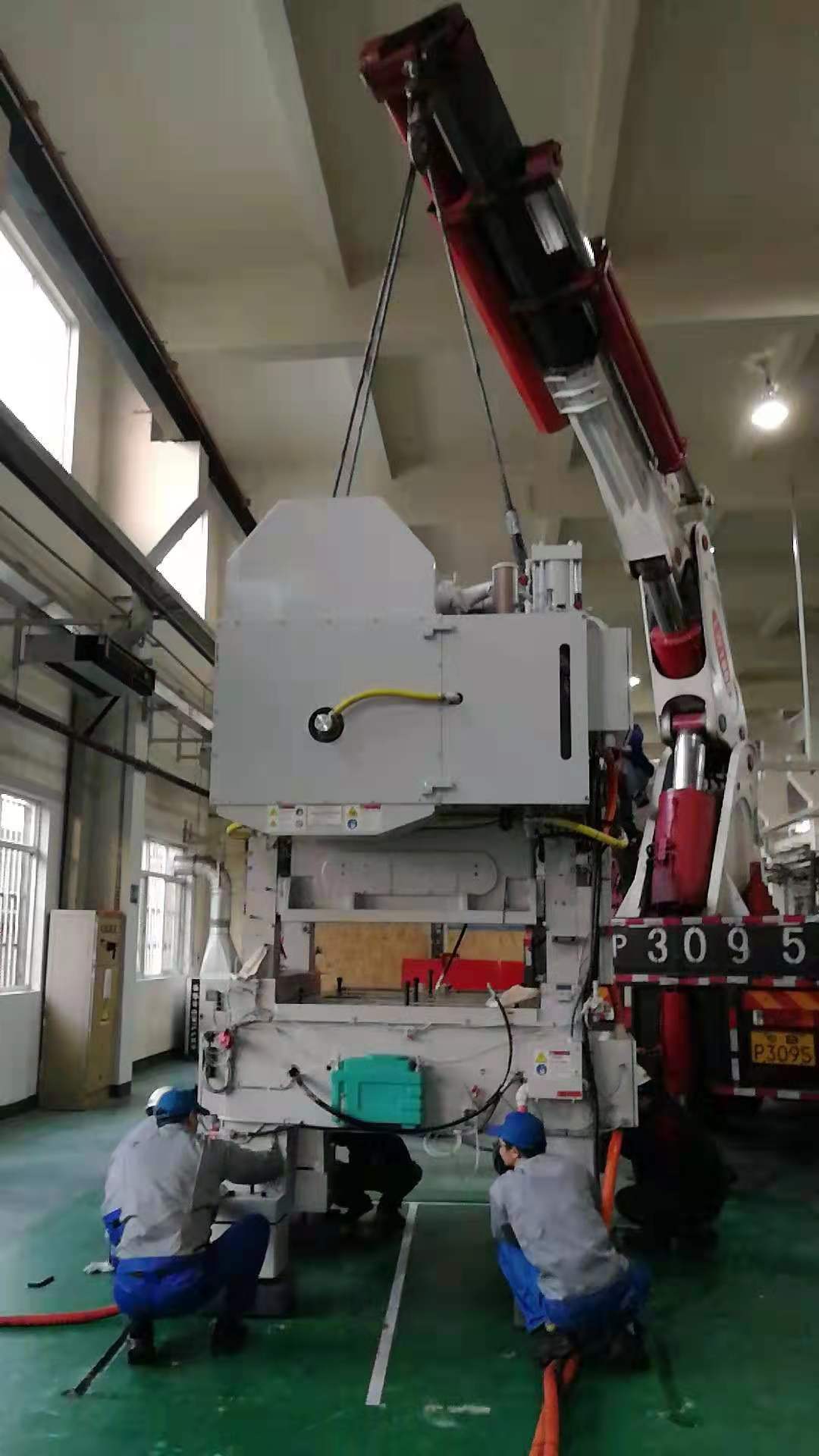 設(shè)備吊裝 設(shè)備吊裝