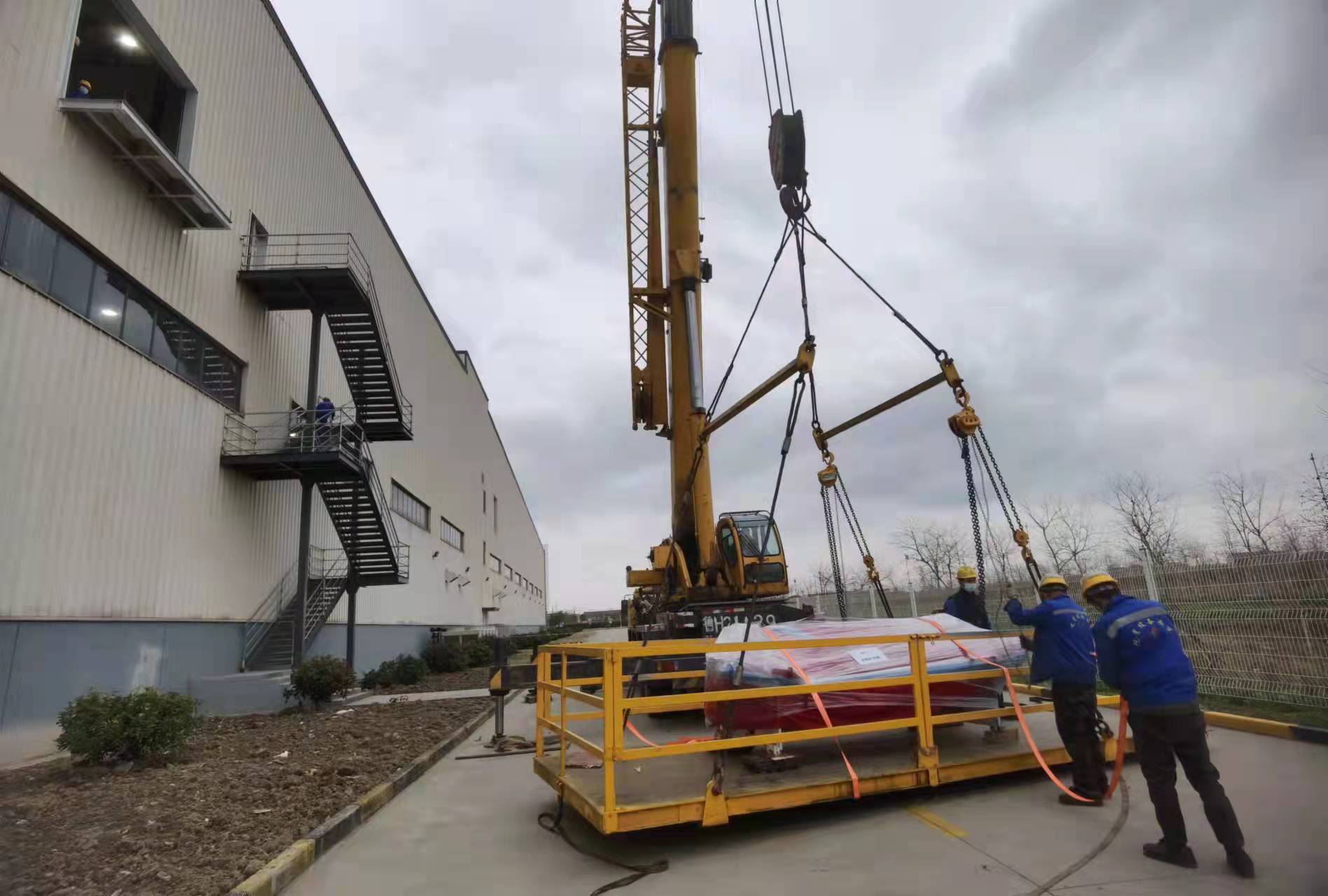 設(shè)備高空吊裝搬運